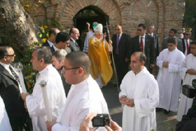 Meryem Ana Kutsal ayin
